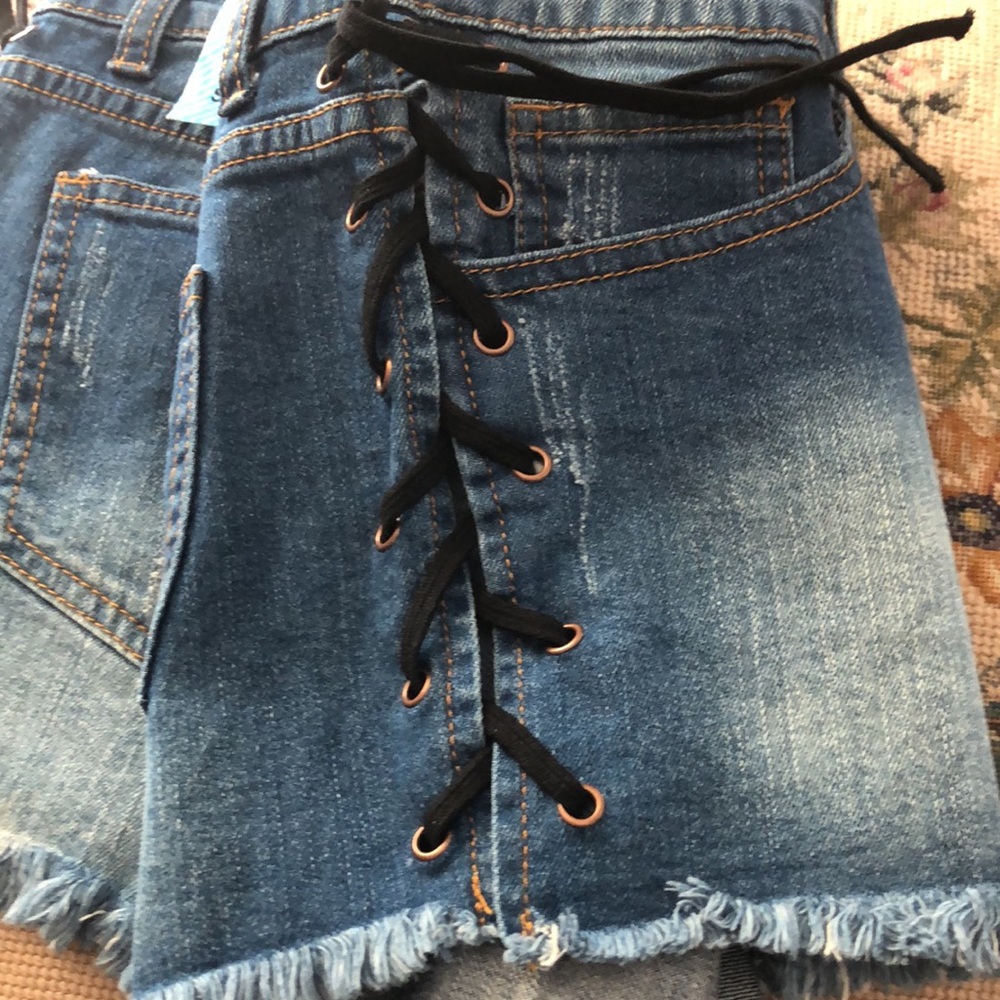 VIP JEANS Shorts - Picture 6 of 8